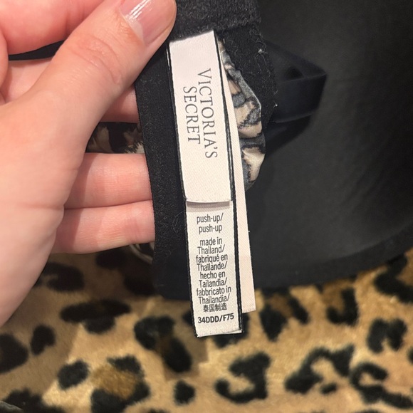 Leopard Print Victoria’s Secret Push Up Bra 34DDD - Picture 3 of 3